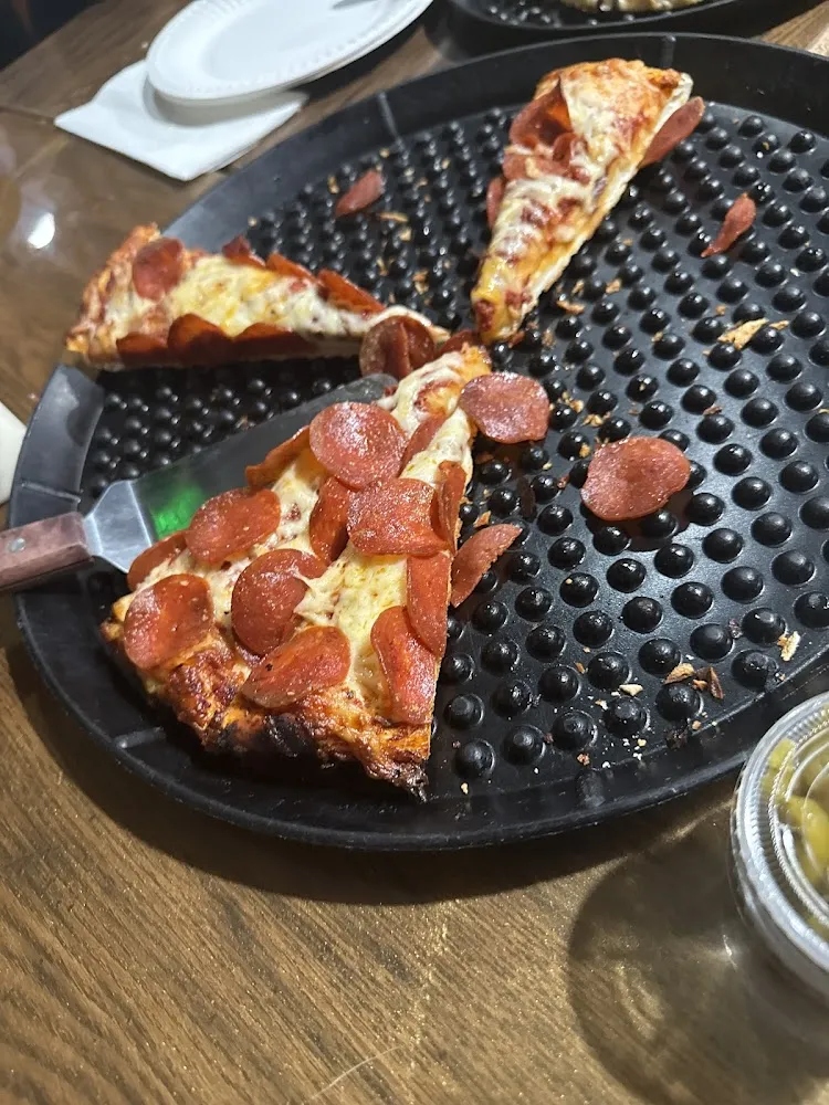 Pepperoni Pizza with Sausage and Tomato